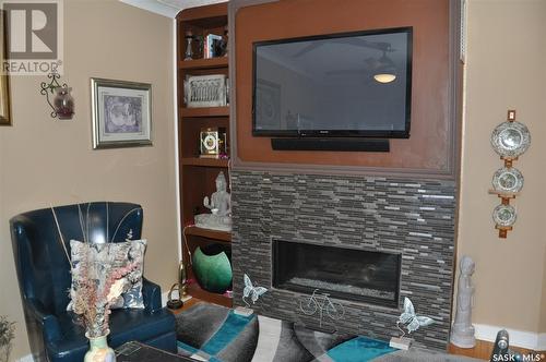 2345 Osler Street, Regina, SK - Indoor Photo Showing Living Room With Fireplace