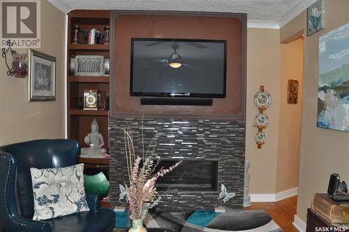 2345 Osler Street, Regina, SK - Indoor Photo Showing Living Room With Fireplace