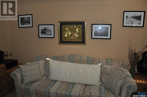 2345 Osler Street, Regina, SK - Indoor Photo Showing Living Room