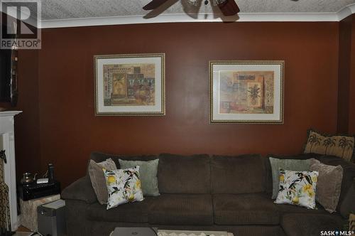 2345 Osler Street, Regina, SK - Indoor Photo Showing Living Room