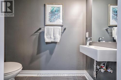 23 - 85 Eastwood Park Gardens, Toronto (Long Branch), ON - Indoor Photo Showing Bathroom