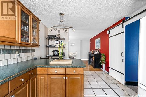 1430 Hochelaga Street W, Moose Jaw, SK - Indoor Photo Showing Kitchen