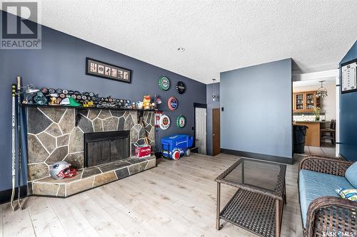 1430 Hochelaga Street W, Moose Jaw, SK - Indoor With Fireplace