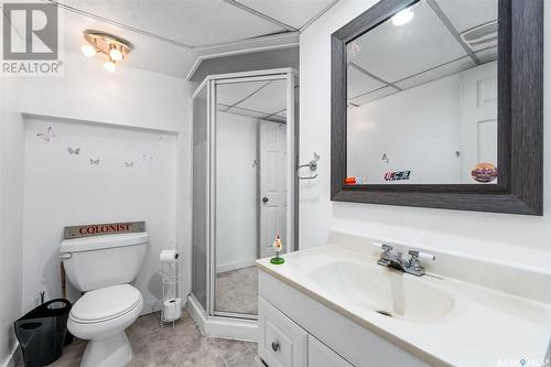 1430 Hochelaga Street W, Moose Jaw, SK - Indoor Photo Showing Bathroom