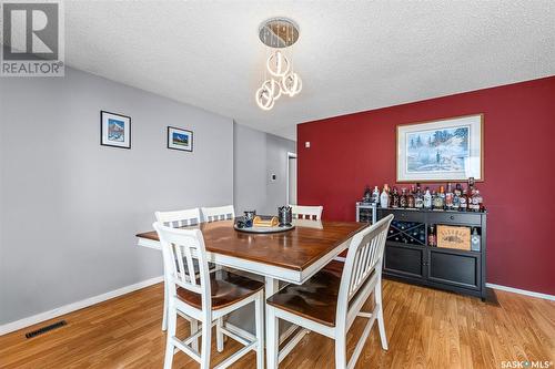 1430 Hochelaga Street W, Moose Jaw, SK - Indoor Photo Showing Dining Room