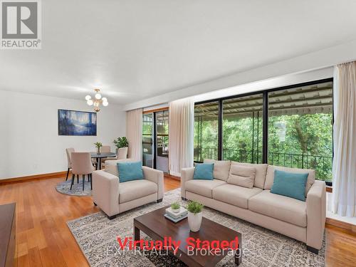 1139 Wakefield Crescent, Oshawa (Donevan), ON - Indoor Photo Showing Living Room