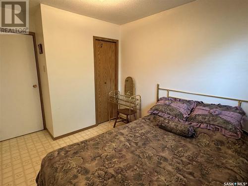 1402 Nikik Avenue, Missinipe, SK - Indoor Photo Showing Bedroom