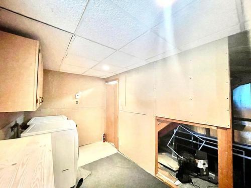 Rangement - 1884 Rue Marchand, Laval (Duvernay), QC - Indoor Photo Showing Laundry Room