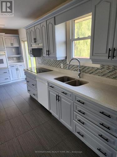 4475 Highway 2, Clarington, ON - Indoor Photo Showing Kitchen With Double Sink