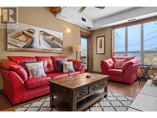 7495 Columbia  Avenue Unit# 1204, Radium Hot Springs, BC - Indoor Photo Showing Living Room