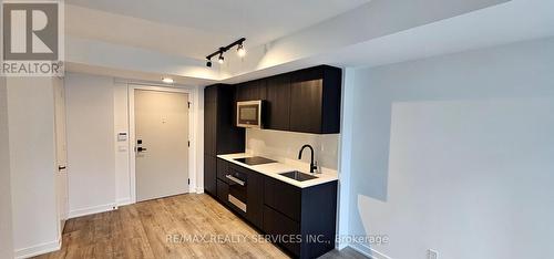 708 - 327 King Street W, Toronto, ON - Indoor