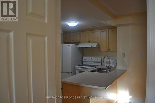 2 - 42 Pinery Trail, Toronto, ON - Indoor Photo Showing Kitchen With Double Sink