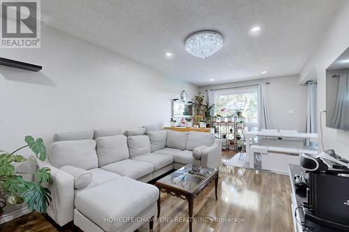 58 Verne Crescent, Toronto (Malvern), ON - Indoor Photo Showing Living Room