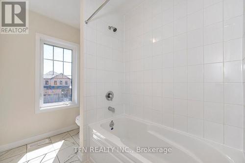 45 Lavender Road, Thorold, ON - Indoor Photo Showing Bathroom