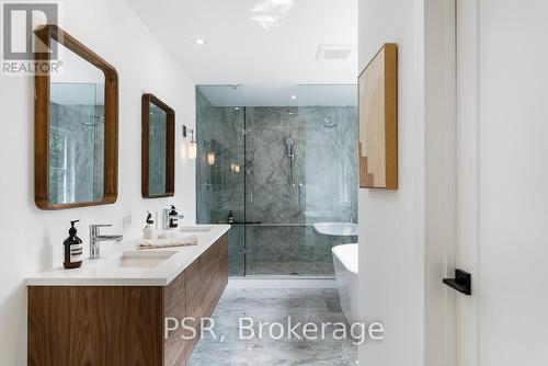 2084 Tolman Road, Mississauga, ON - Indoor Photo Showing Bathroom