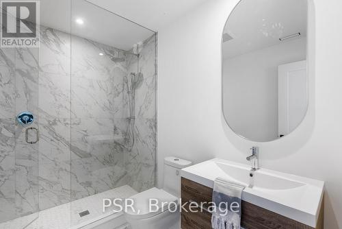 2084 Tolman Road, Mississauga, ON - Indoor Photo Showing Bathroom