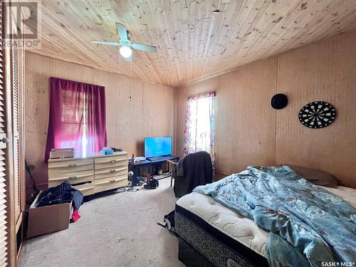 111 4Th Avenue W, Rosetown, SK - Indoor Photo Showing Bedroom