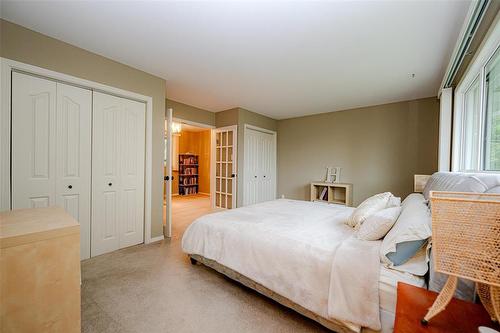 309 Booth Drive, Winnipeg, MB - Indoor Photo Showing Bedroom