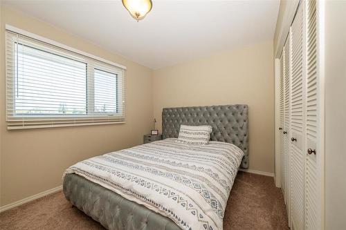 309 Booth Drive, Winnipeg, MB - Indoor Photo Showing Bathroom