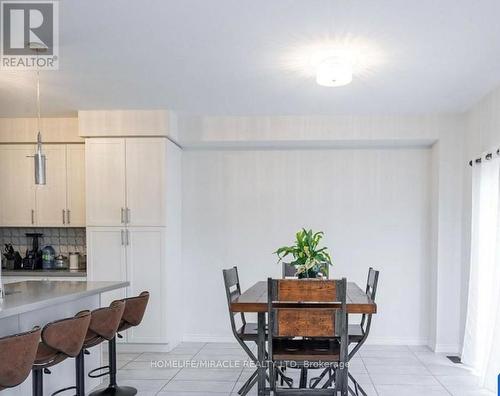 279 Northglen Boulevard, Clarington, ON - Indoor Photo Showing Dining Room