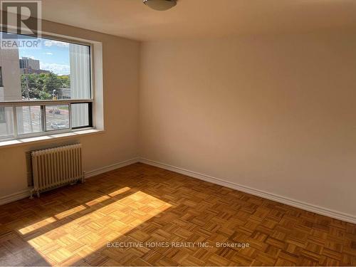 3111 Eglinton Avenue E, Toronto (Scarborough Village), ON - Indoor Photo Showing Other Room