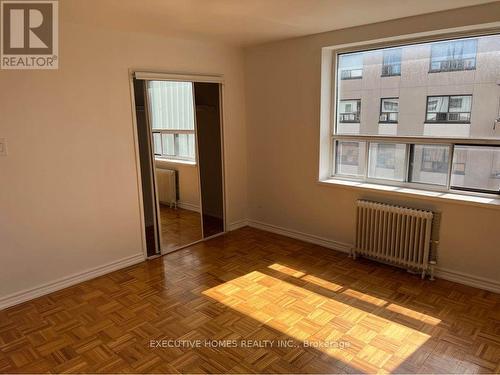 3111 Eglinton Avenue E, Toronto (Scarborough Village), ON - Indoor Photo Showing Other Room