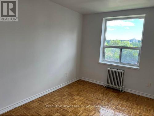 3111 Eglinton Avenue E, Toronto (Scarborough Village), ON - Indoor Photo Showing Other Room