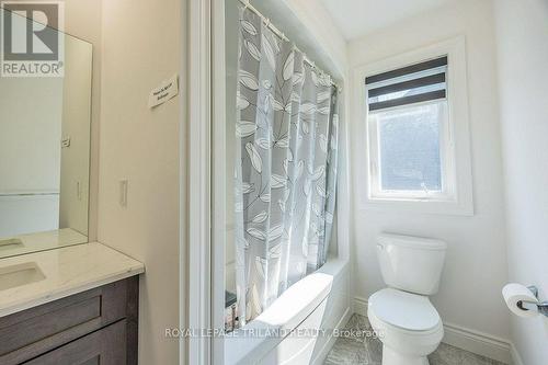 53 Hazelwood Pass, Thames Centre (Dorchester), ON - Indoor Photo Showing Bathroom