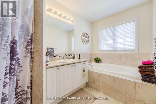 178 Farooq Boulevard, Vaughan (Vellore Village), ON - Indoor Photo Showing Bathroom