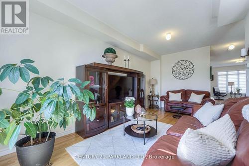 178 Farooq Boulevard, Vaughan (Vellore Village), ON - Indoor Photo Showing Living Room