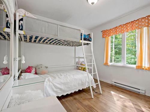 Bedroom - 35 Rue Du Plateau, Mont-Blanc, QC - Indoor Photo Showing Bedroom