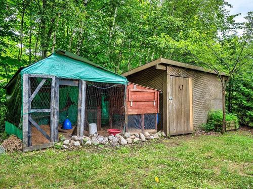 Shed - 35 Rue Du Plateau, Mont-Blanc, QC - Outdoor