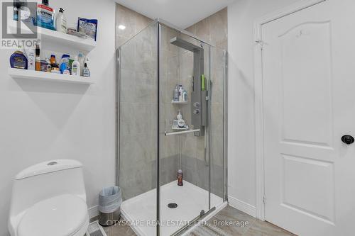 6421 Donway Drive, Mississauga, ON - Indoor Photo Showing Bathroom