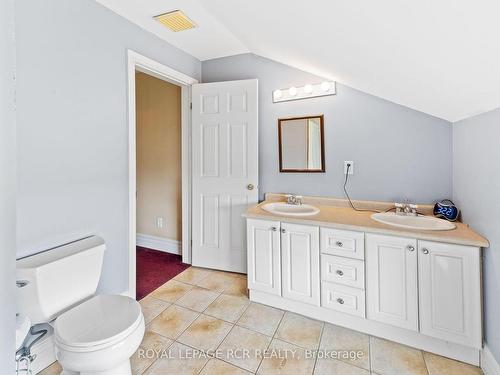 13489 Fourth Line, Milton, ON - Indoor Photo Showing Bathroom