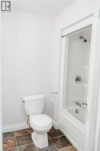 2240 Pitt Street, Cornwall, ON - Indoor Photo Showing Bathroom