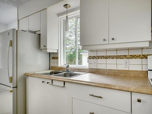 Cuisine - 1789 Ch. David, Prévost, QC - Indoor Photo Showing Kitchen With Double Sink