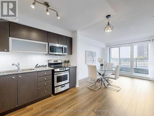 507 - 2015 Sheppard Avenue E, Toronto (Henry Farm), ON - Indoor Photo Showing Kitchen With Double Sink