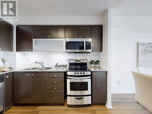 507 - 2015 Sheppard Avenue E, Toronto (Henry Farm), ON - Indoor Photo Showing Kitchen With Double Sink