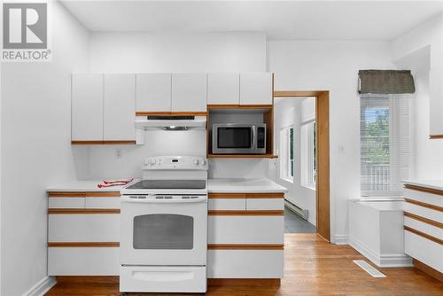 248 John Street, Sudbury, ON - Indoor Photo Showing Kitchen