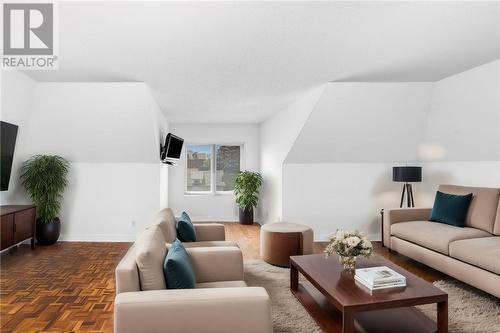 248 John Street, Sudbury, ON - Indoor Photo Showing Living Room