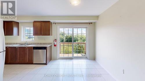 2639 Deputy Minister Path, Oshawa (Windfields), ON - Indoor Photo Showing Kitchen With Double Sink