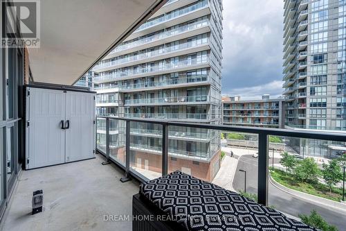 422 - 36 Forest Manor Road, Toronto (Henry Farm), ON - Outdoor