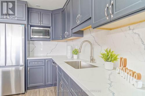 1209 - 1950 Kennedy Road, Toronto (Dorset Park), ON - Indoor Photo Showing Kitchen With Stainless Steel Kitchen With Upgraded Kitchen