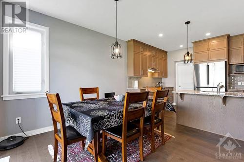 255 Condado Crescent, Ottawa, ON - Indoor Photo Showing Dining Room