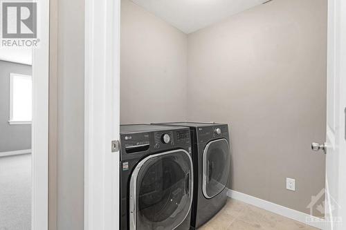 255 Condado Crescent, Ottawa, ON - Indoor Photo Showing Laundry Room