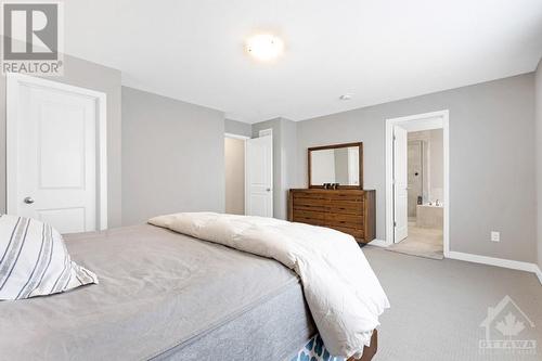 255 Condado Crescent, Ottawa, ON - Indoor Photo Showing Bedroom