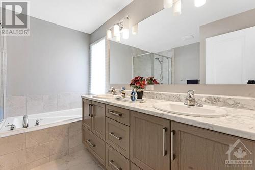 255 Condado Crescent, Ottawa, ON - Indoor Photo Showing Bathroom