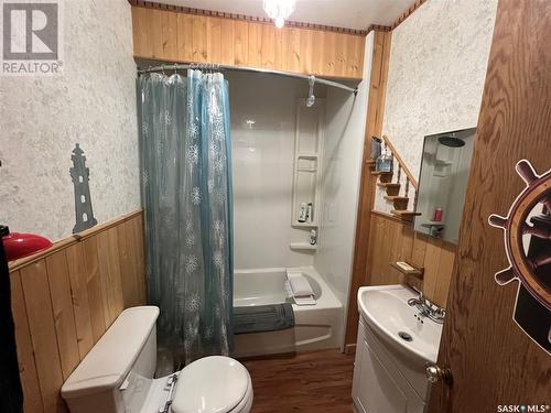 301 Virginia Avenue, Imperial, SK - Indoor Photo Showing Bathroom