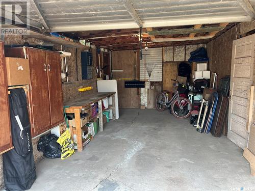 301 Virginia Avenue, Imperial, SK - Indoor Photo Showing Garage