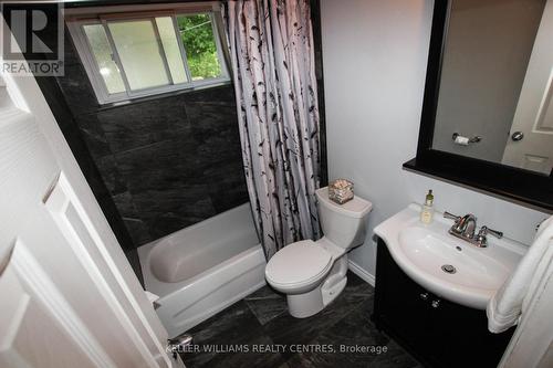 224 Axminster Drive, Richmond Hill (Crosby), ON - Indoor Photo Showing Bathroom